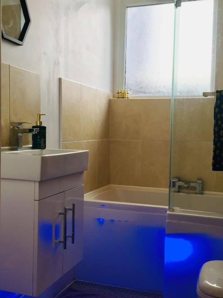 Spacious Apartment In The Heart Of St Leonards Hastings Exterior foto